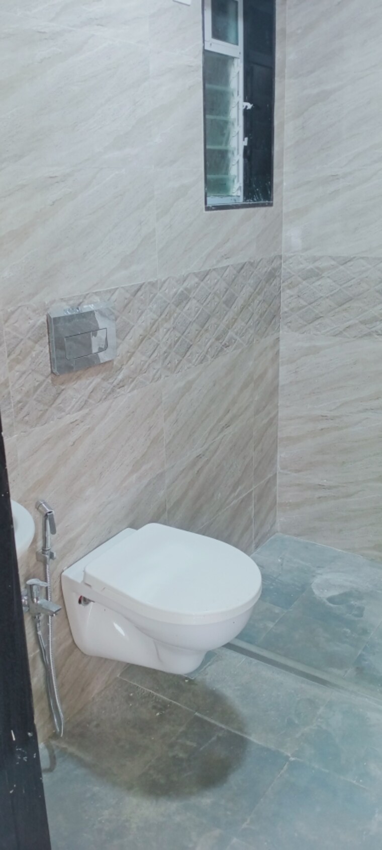Bathroom, bindra-complex 1 Bedroom 640 Sq.Ft. Apartment In Andheri East Mumbai 9343052