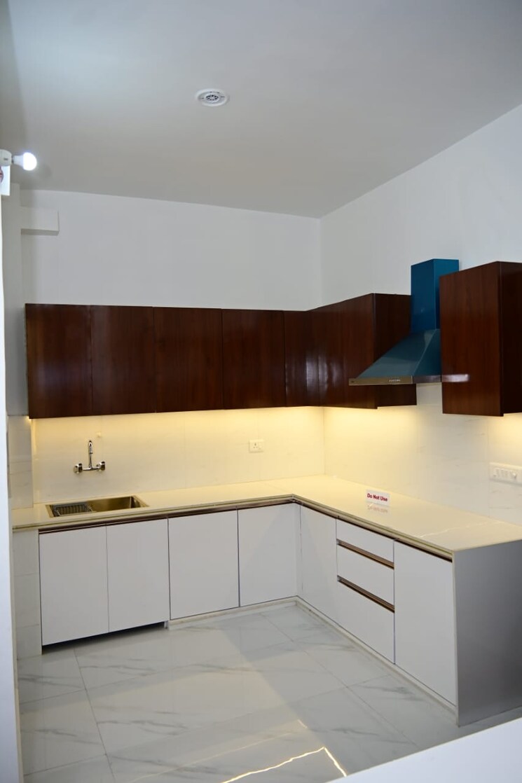 Kitchen, miracle-homes 2 Bedroom 850 Sq.Ft. Apartment In Faizabad Road Lucknow 9343049
