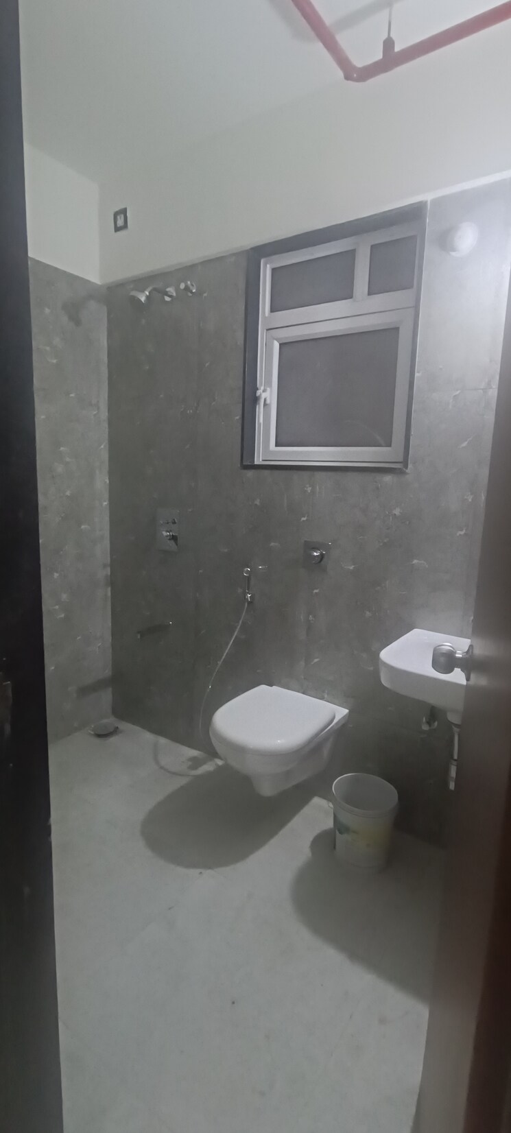 Bathroom, vtp-beaumonde 2 Bedroom 749 Sq.Ft. Apartment In Kharadi Pune 9343057