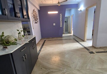 Room in 3 BHK Builder Floor at Divyansh Onyx, Gyan Khand – for Sale