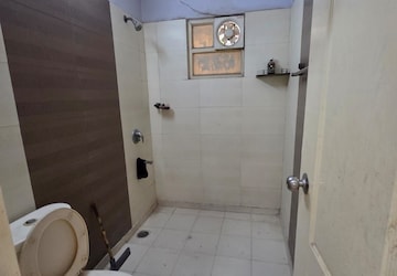 Bathroom in 3 BHK Builder Floor at Divyansh Onyx, Gyan Khand – for Sale