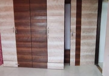 Room in 1 BHK Apartment at Millennium Tower, Kandivali East – for Rent