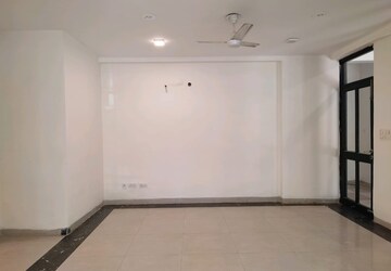 Room in 3 BHK Builder Floor at South City 2 – for Rent