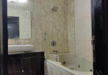 3 BHK Builder Floor For Rent in South City 2