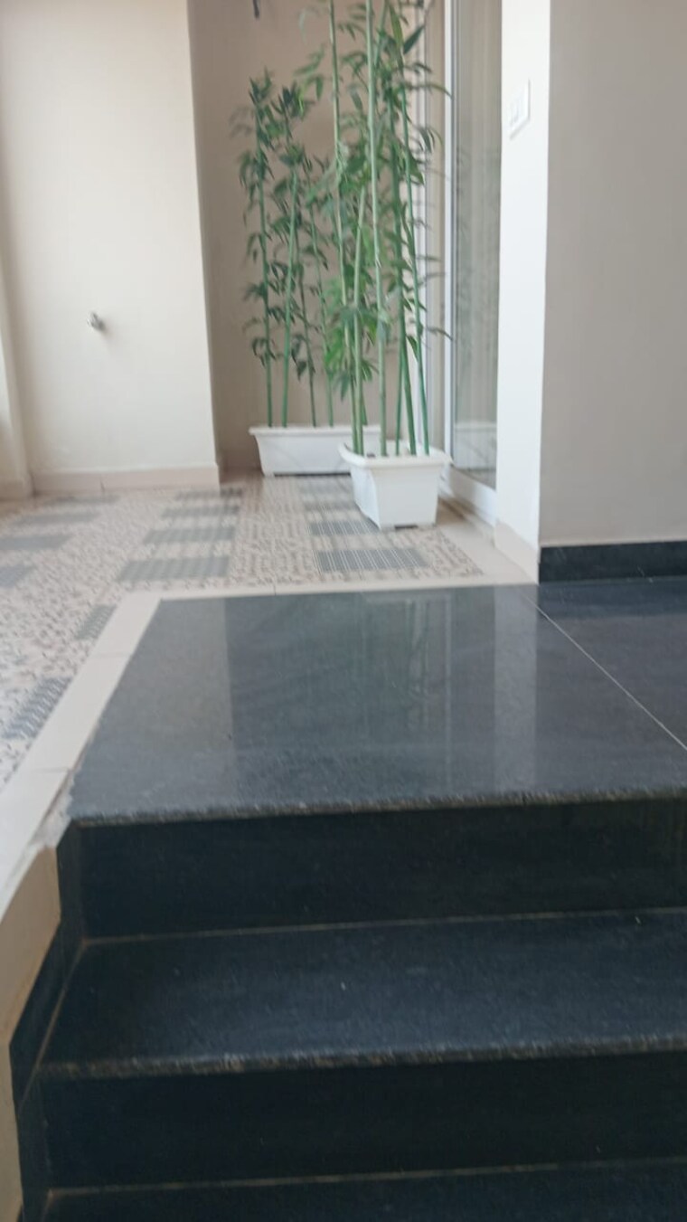 Balcony, shri-northview-avenue 3.5 Bedroom 122 Sq.Yd. Villa In Dyalpur Zirakpur 9343073