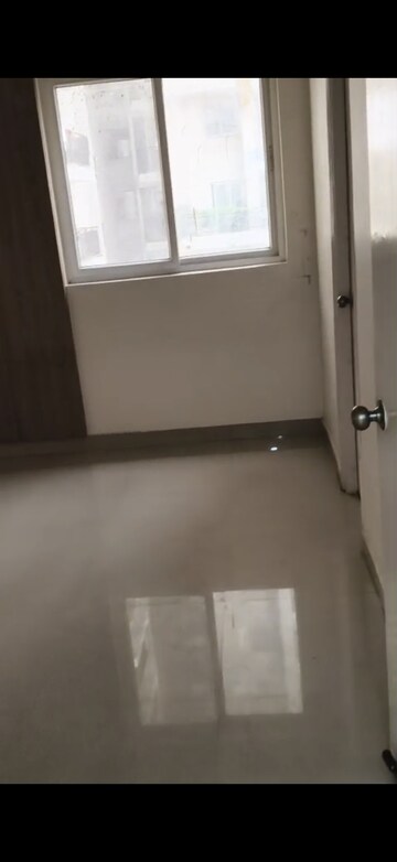 Furnished Amenities in 3 BHK Apartment at Ratan Pearls, Sector 16 Greater Noida – for Sale