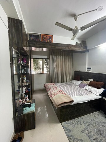 Bedroom in 2 BHK Builder Floor at Richmond Town – for Rent
