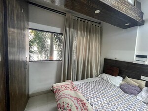Bedroom in 2 BHK Builder Floor at Richmond Town – for Rent