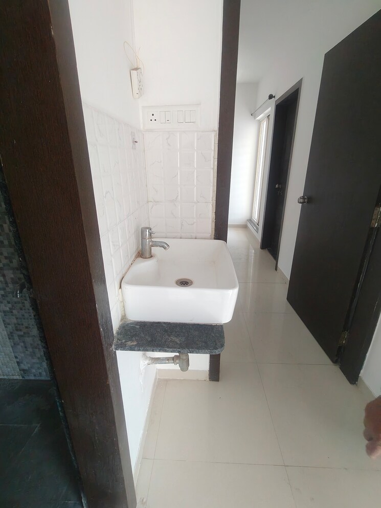 Bathroom, majestique-38-park-majestique 2 Bedroom 1000 Sq.Ft. Apartment In Undri Pune 9343089