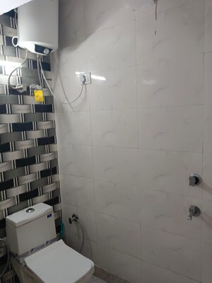 Bathroom in 1 BHK Builder Floor at Lajpat Nagar 4 – for Rent