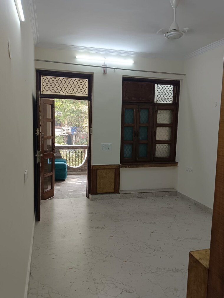 Room, lajpat nagar 4 1 Bedroom 678 Sq.Ft. Builder Floor In Lajpat Nagar 4 Delhi 9343074