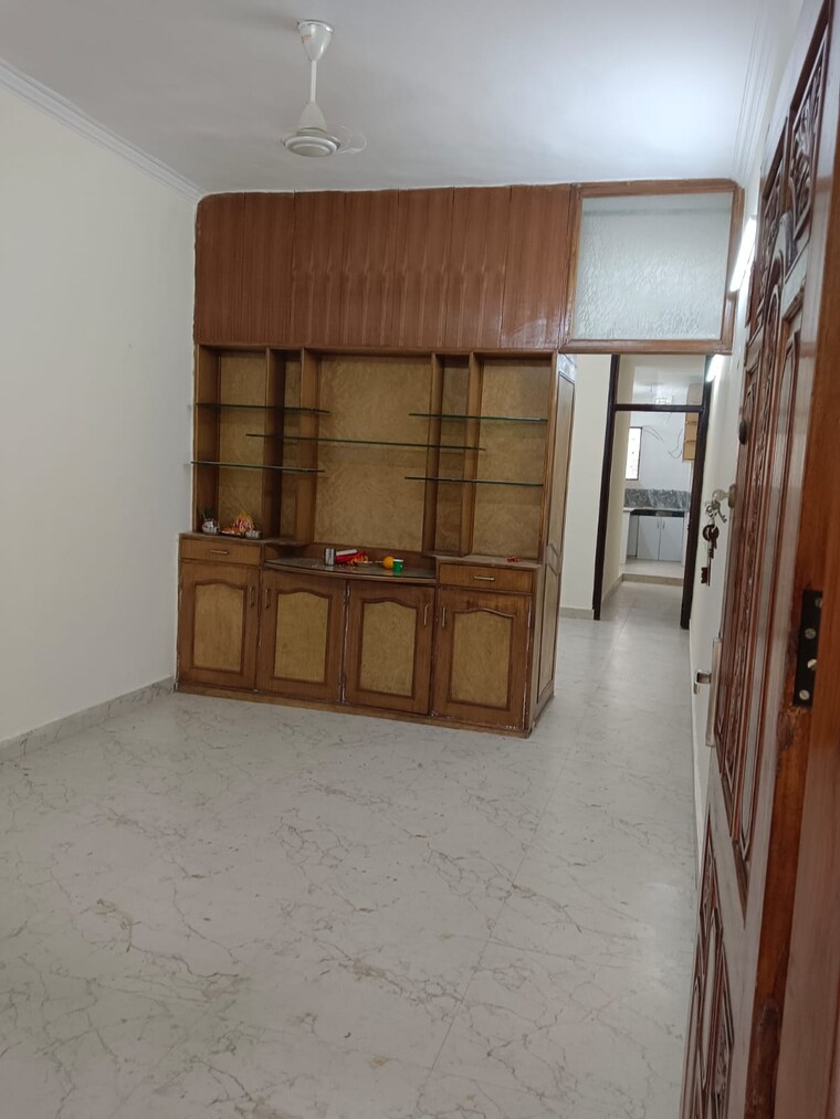 Room, lajpat nagar 4 1 Bedroom 678 Sq.Ft. Builder Floor In Lajpat Nagar 4 Delhi 9343074