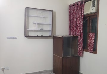 Furnished Amenities in 2 BHK Builder Floor at Mehrauli – for Rent