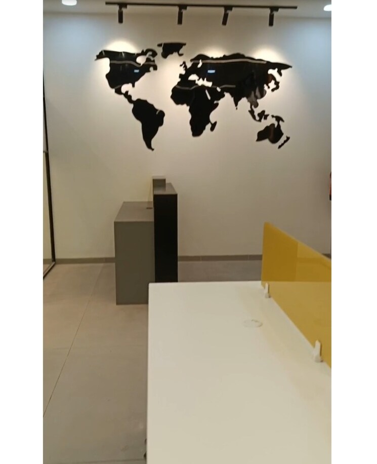 Room, mani-casadona Commercial Office Space 1117 Sq.Ft. In New Town Kolkata 9343127