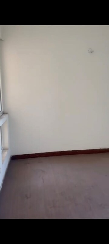 Room in 3 BHK Independent House at RWA Apartments Sector 50, Sector 50 – for Rent