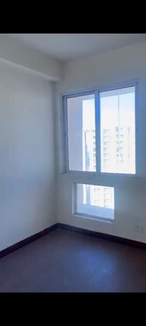 Room in 3 BHK Independent House at RWA Apartments Sector 50, Sector 50 – for Rent