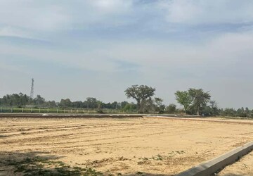 Plot For Sale in Kisan Path