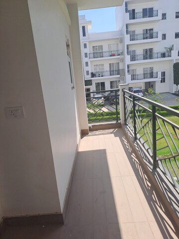 2.5 BHK Apartment For Rent in Central Park Cerise Suites, Sohna Sector 33