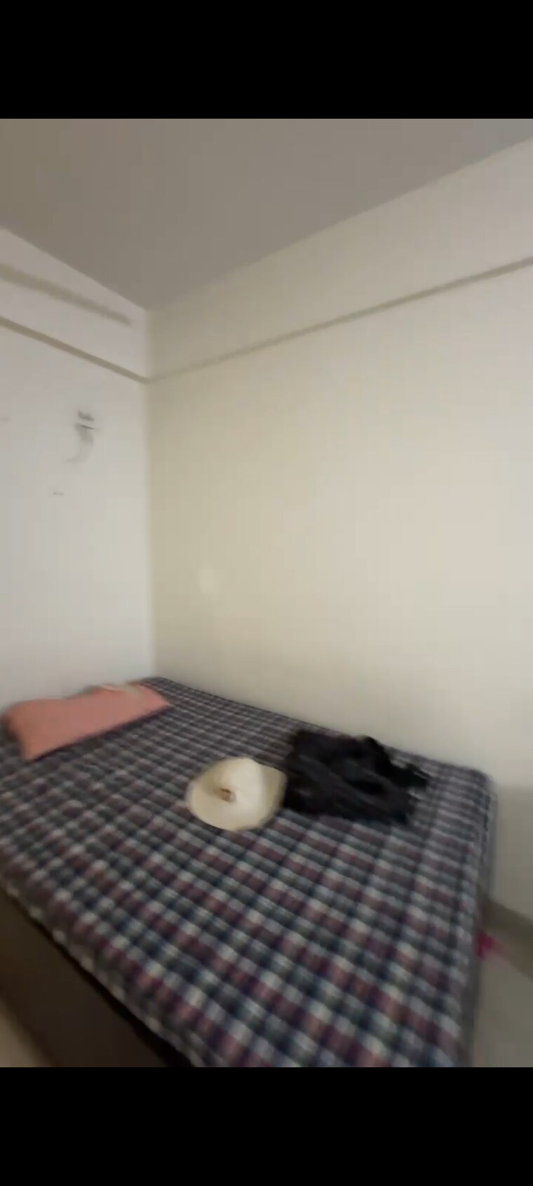 Bedroom, wave-city 1 Bedroom 425 Sq.Ft. Apartment In Wave City Ghaziabad 9343329