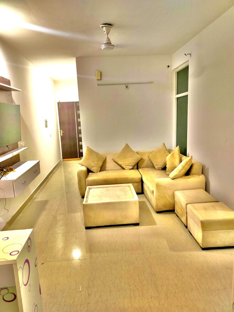 Living Room, tulip-lemon 2 Bedroom 526 Sq.Ft. Apartment In Sector 69 Gurgaon 9343462
