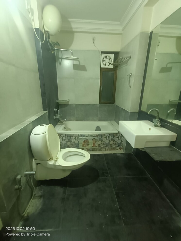 Bathroom, jodhpur 4 Bedroom 3485 Sq.Ft. Apartment In Jodhpur Ahmedabad 9343444