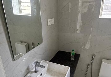 Bathroom in 2 BHK Apartment at Mapusa – for Rent