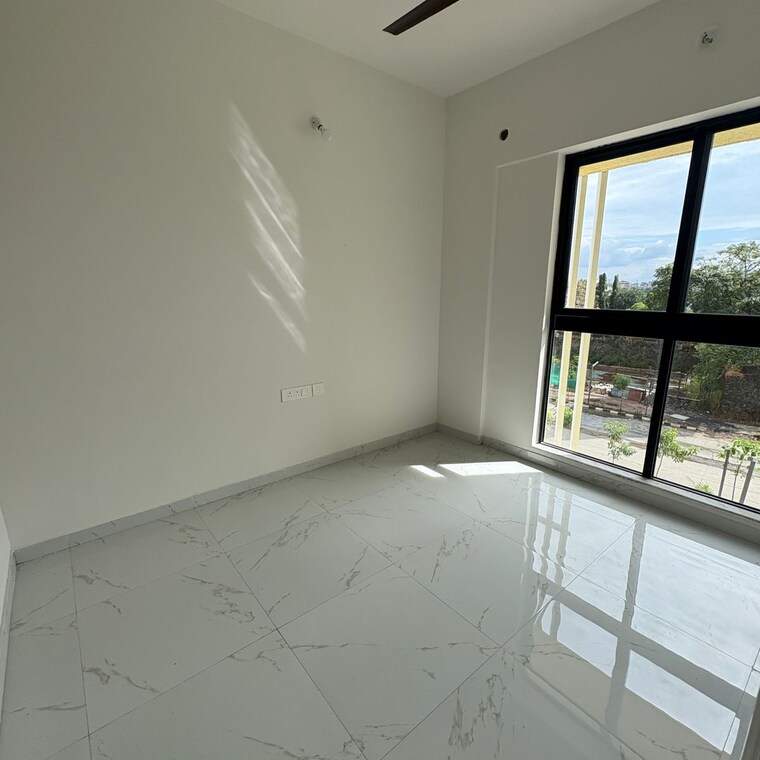 Room, runwal-gardens-phase-i 2.5 Bedroom 736 Sq.Ft. Apartment In Kalyan Shilphata Road Thane 9343490