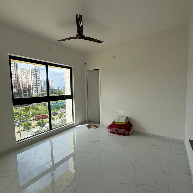 Room, runwal-gardens-phase-i 2.5 Bedroom 736 Sq.Ft. Apartment In Kalyan Shilphata Road Thane 9343490