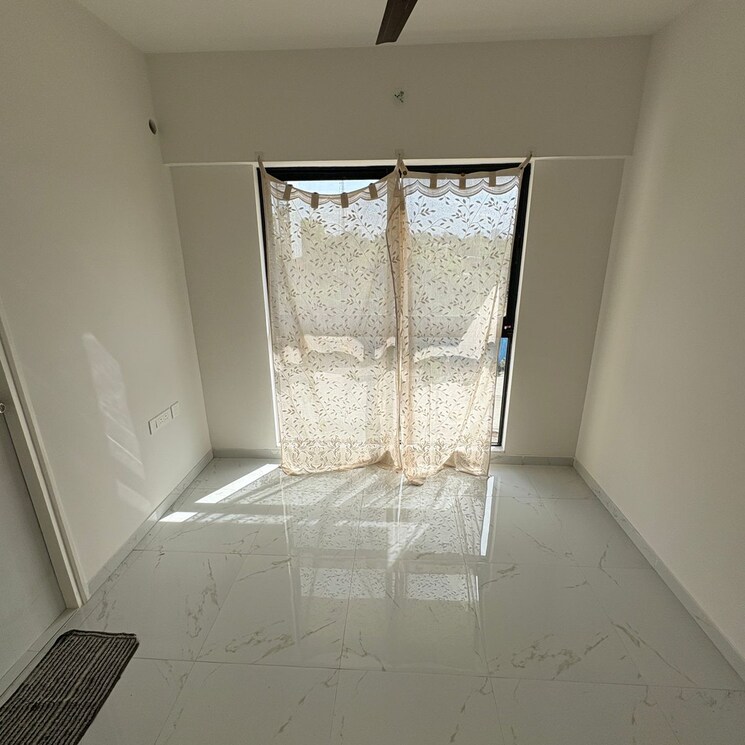 undefined, runwal-gardens-phase-i 2.5 Bedroom 736 Sq.Ft. Apartment In Kalyan Shilphata Road Thane 9343490