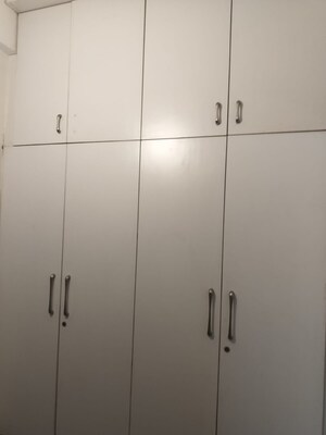 Furnished Amenities in 4 BHK Apartment at Sector 77 – for Rent