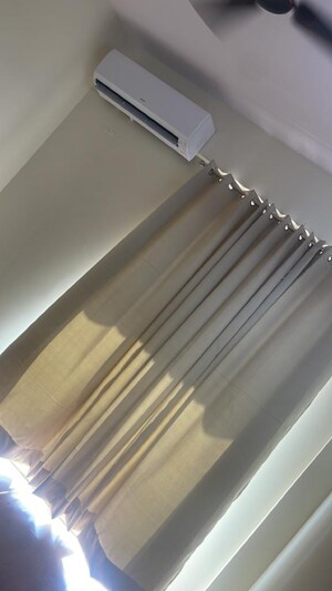 Furnished Amenities in 3 BHK Apartment at BPTP Floors, Sector 70 – for Rent