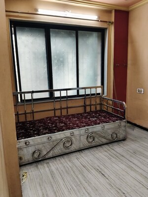 Bedroom in 2 BHK Apartment at Kailash Park Darshan CHS, Ghatkopar West – for Rent