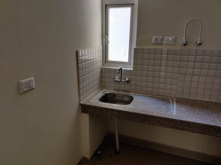 Bathroom, sector 16c greater noida 1 Bedroom 508 Sq.Ft. Builder Floor In Sector 16c Greater Noida Greater Noida 9343692