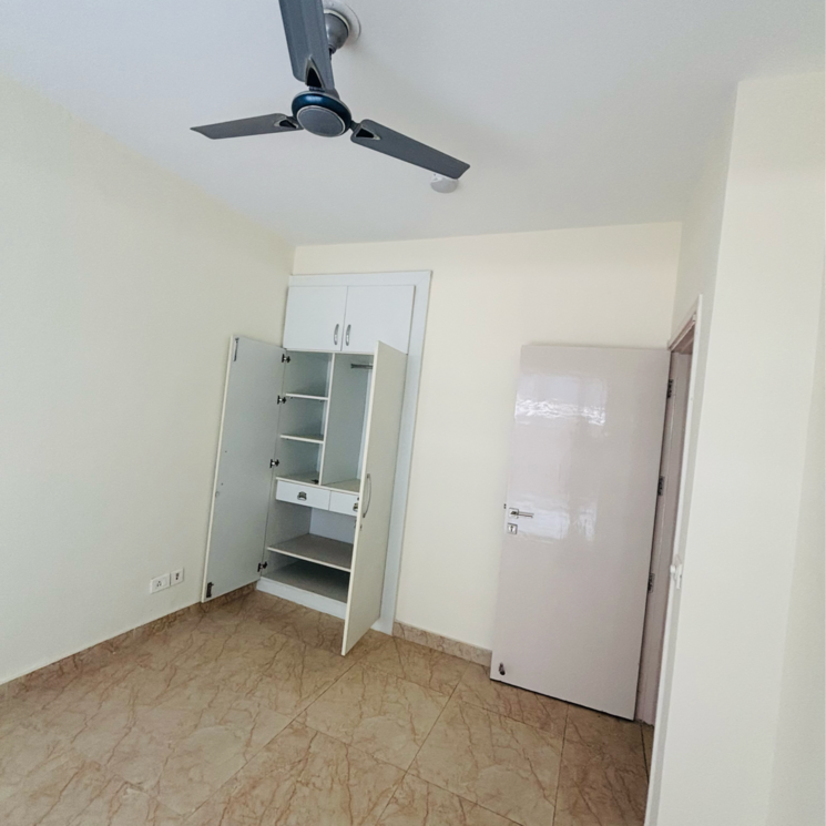 Room, bptp-astaire-gardens 3 Bedroom 1100 Sq.Ft. Apartment In Sector 70a Gurgaon 9343580