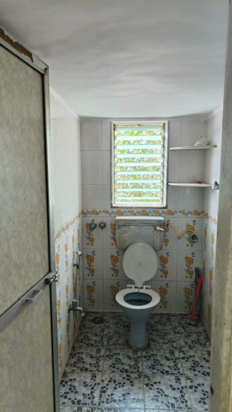 Bathroom, gold-mist-apartments-santacruz 2 Bedroom 700 Sq.Ft. Apartment In Santacruz East Mumbai 9343585