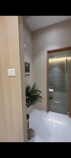 Room in 1 BHK Builder Floor at Runwal Pinnacle, Mulund West – for Sale