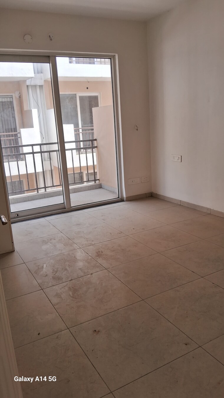 Room, sushma-valencia 3.5 Bedroom 244 Sq.Ft. Apartment In International Airport Road Zirakpur 9343723