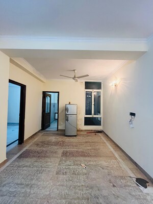 Room in 3 BHK Builder Floor at Saket – for Rent