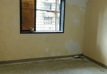 Room in 2 BHK Apartment at Rose Garden CHS Santacruz, Santacruz East – for Rent