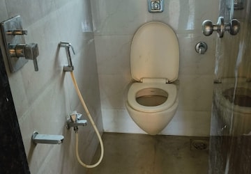 Bathroom in 2 BHK Apartment at Rose Garden CHS Santacruz, Santacruz East – for Rent