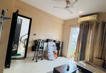 Living Room in 3 BHK Builder Floor at BPTP Astaire Gardens, Sector 70a – for Rent