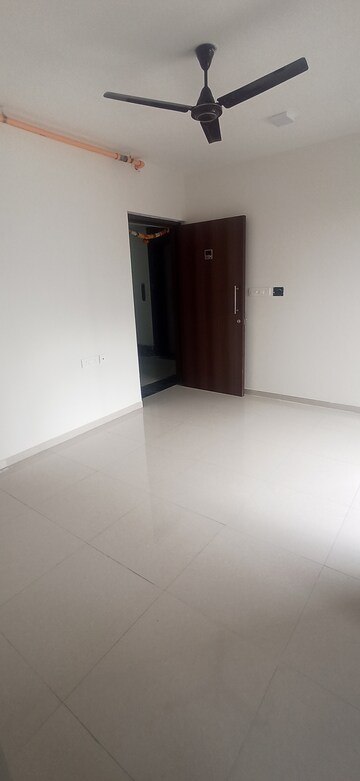 Room in 1 BHK Apartment at Runwal Eirene, Balkum Pada – for Sale