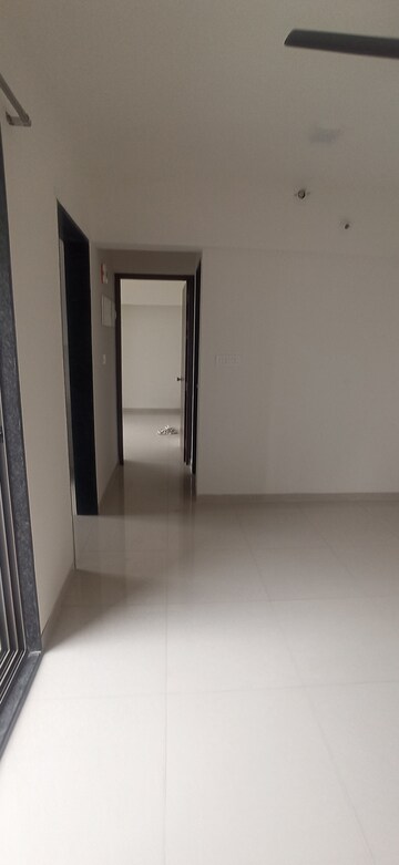 Room in 1 BHK Apartment at Runwal Eirene, Balkum Pada – for Sale