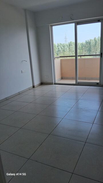 Room in 3.5 BHK Apartment at Sushma Valencia, International Airport Road – for Sale