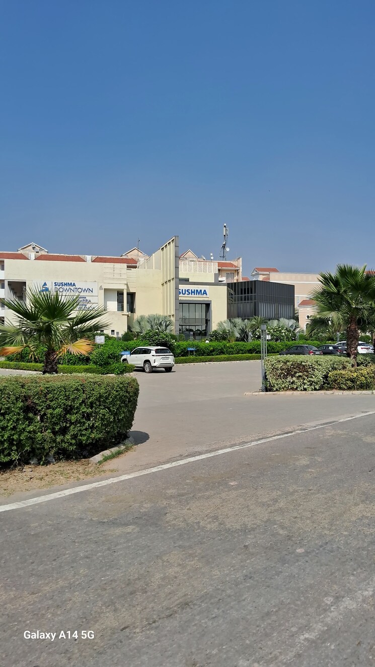 Exterior View, sushma-valencia 3.5 Bedroom 250 Sq.Yd. Apartment In International Airport Road Zirakpur 9343889