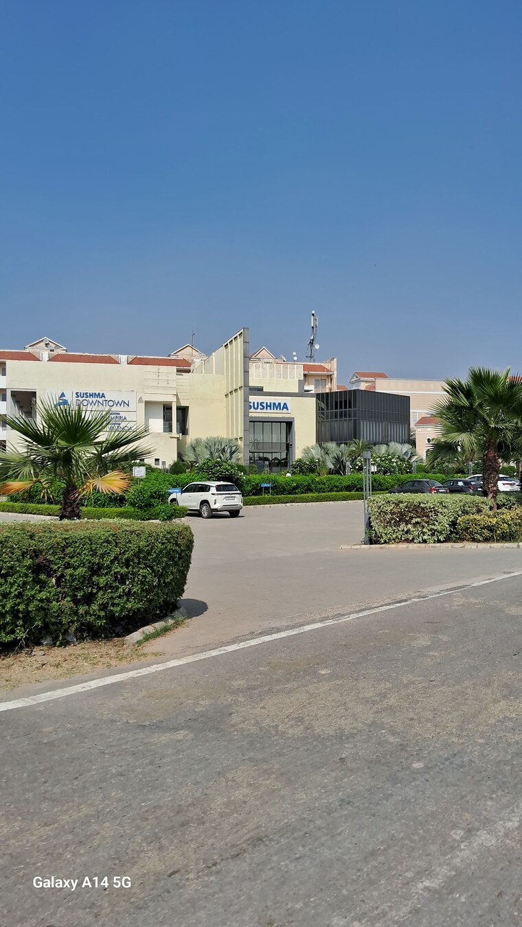 Exterior View, sushma-valencia 3.5 Bedroom 250 Sq.Yd. Apartment In International Airport Road Zirakpur 9343889