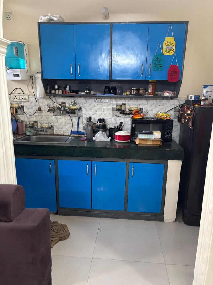 Kitchen, rajpur khurd extension 2 Bedroom 720 Sq.Ft. Builder Floor In Rajpur Khurd Extension Delhi 9343814