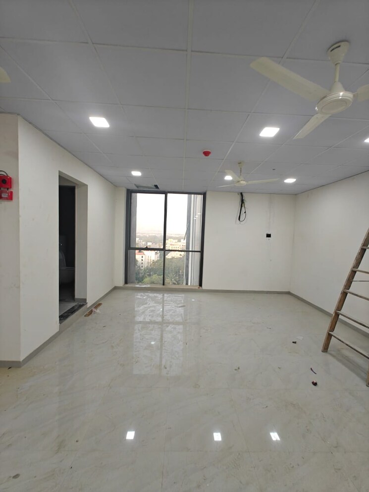 Room, nyati-empress Commercial Shop 761 Sq.Ft. In Viman Nagar Pune 9343886