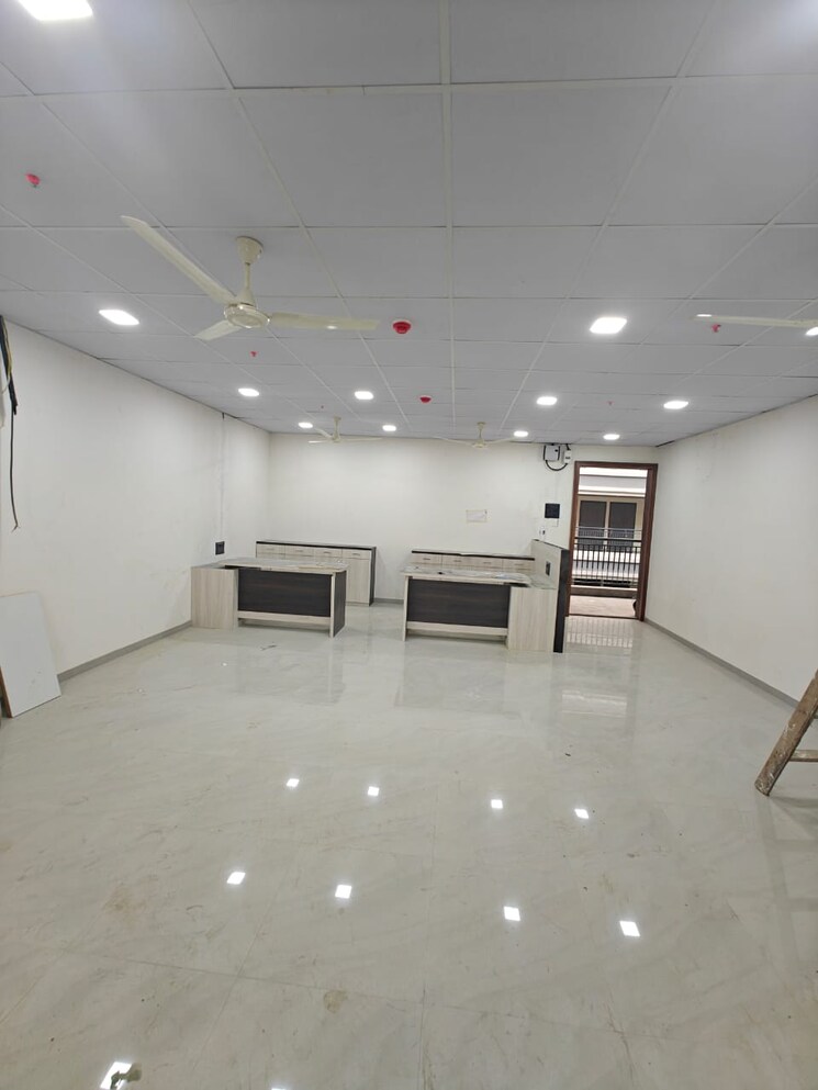 Team Area, nyati-empress Commercial Shop 761 Sq.Ft. In Viman Nagar Pune 9343886