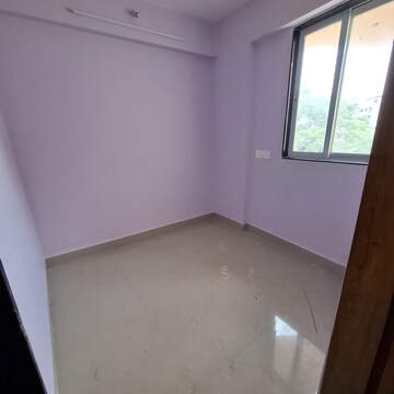 Room in 1.5 BHK Apartment at Riddhi Heights, Thane West – for Sale